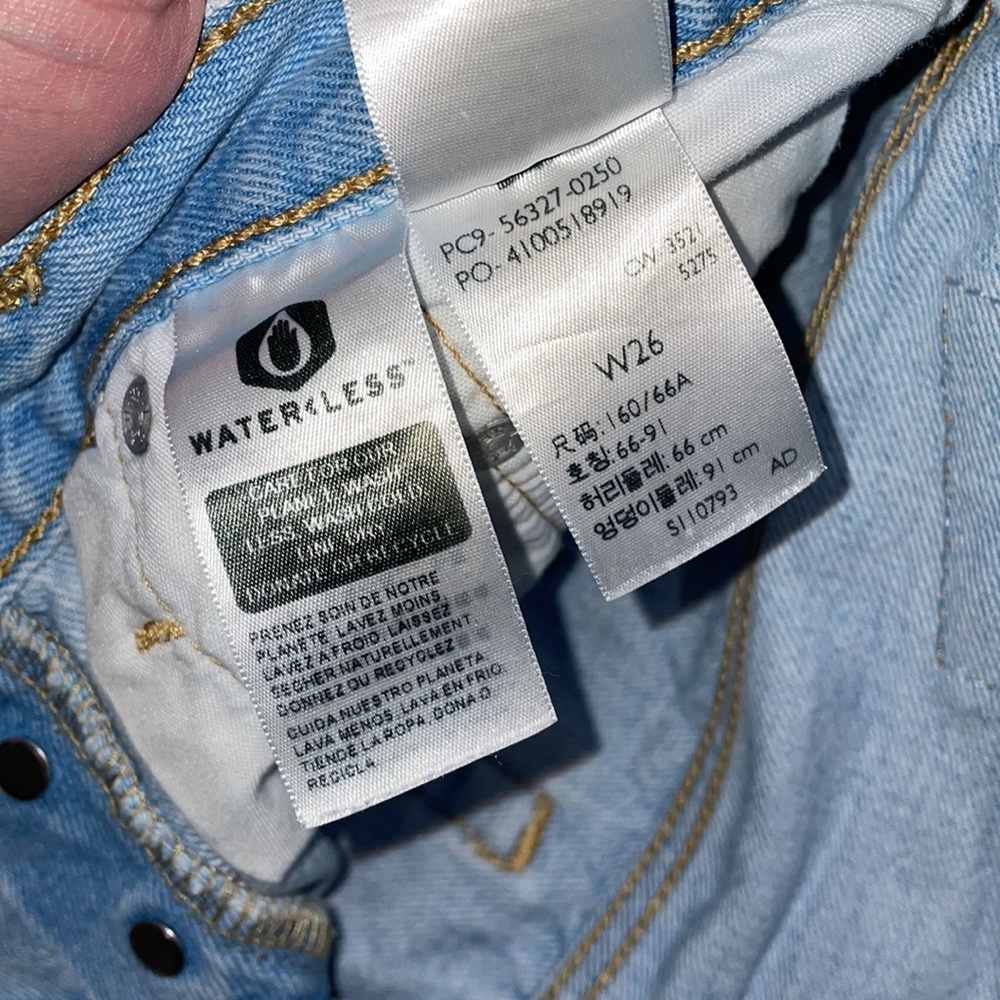 Levi's 501 Jean Shorts with Distressed Hem - Picture 3 of 4